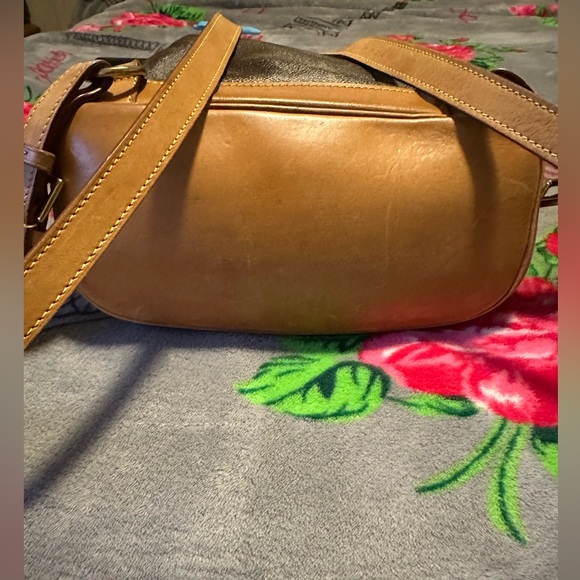 Louis Vuitton Monogram Montsouris MM Backpack - Picture 3 of 9